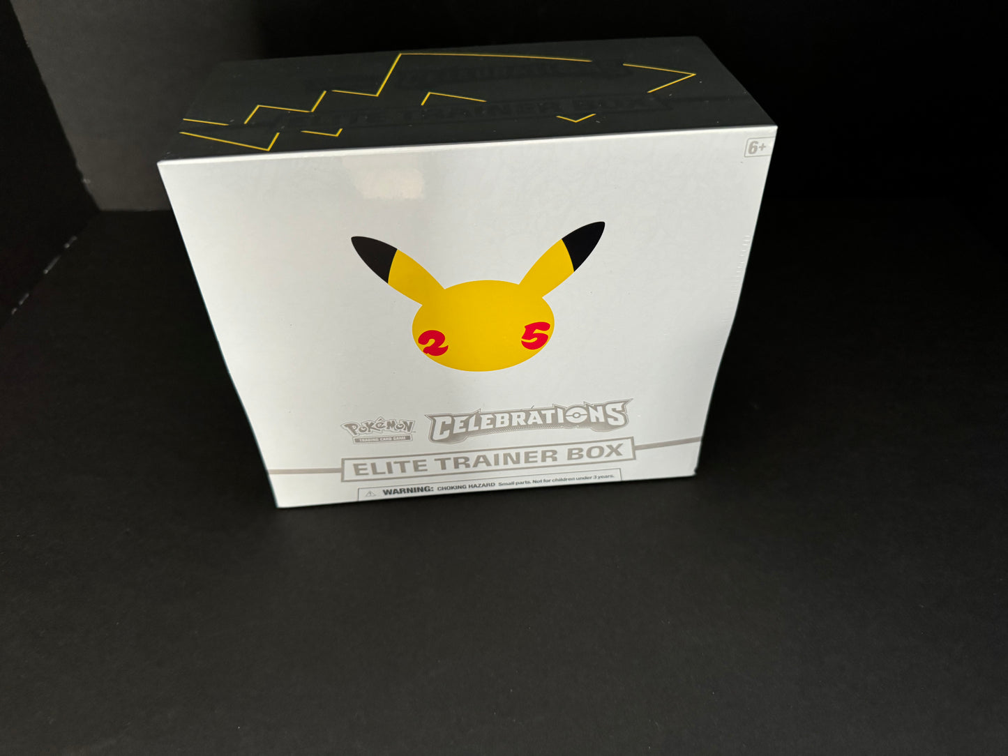 Pokémon TCG: 25th Anniversary Celebrations Elite Trainer Box